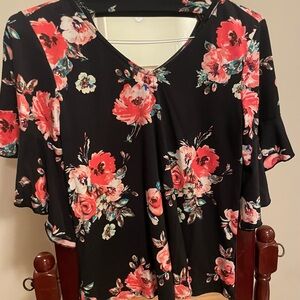 Espresso Red and White Flutter Sleeve Floral Blouse